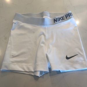 BRAND NEW ✨ nike pros